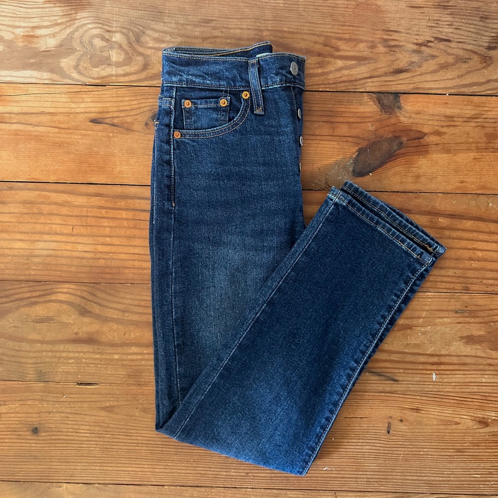 Levi’s - Wedgie Straight - 25